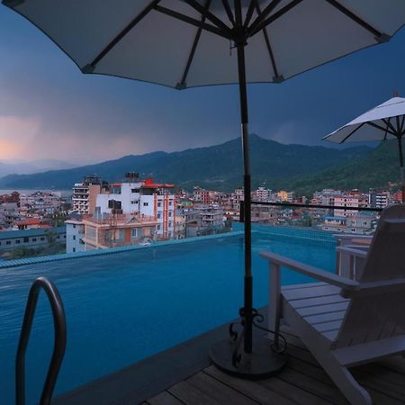 Hotel Aabas Pokhara By Barahi Hospitality Exterior foto