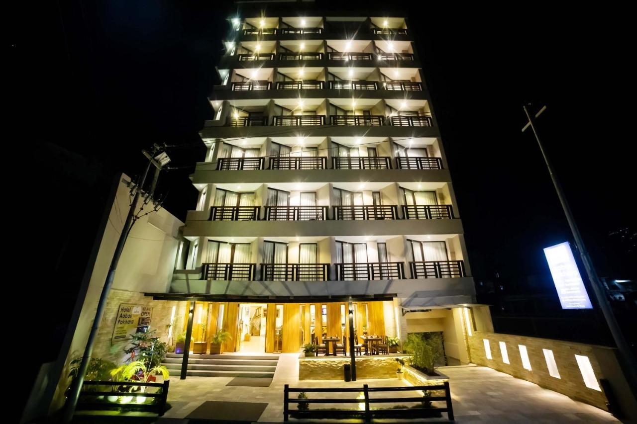Hotel Aabas Pokhara By Barahi Hospitality Exterior foto