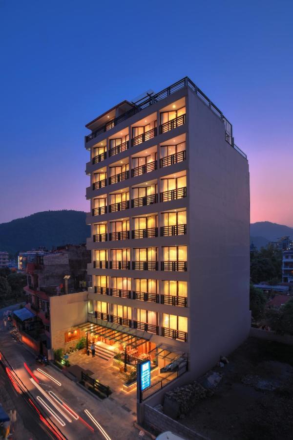 Hotel Aabas Pokhara By Barahi Hospitality Exterior foto