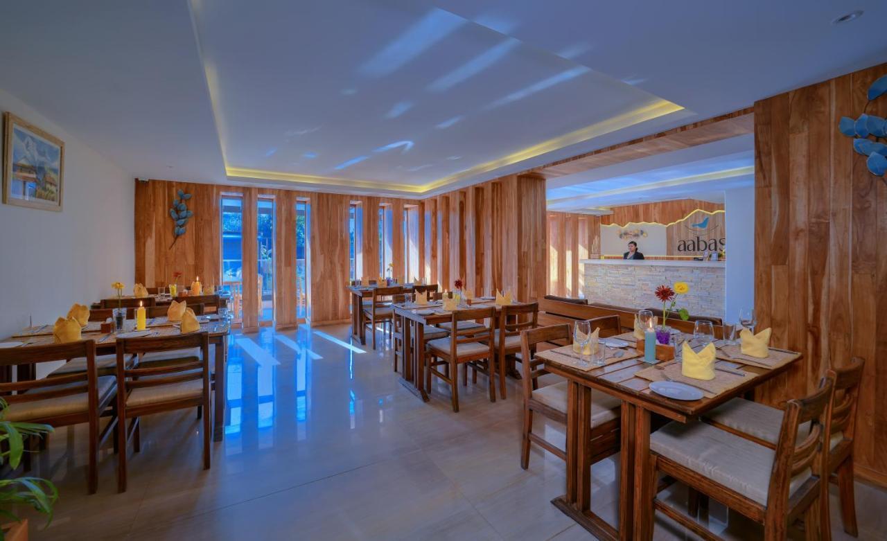 Hotel Aabas Pokhara By Barahi Hospitality Exterior foto